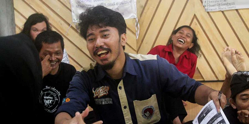 Bayu-Black shirt - Blanket game, RJPT 2025 at Peace place Pati, Central Java Indonesia. Photo : Nanik