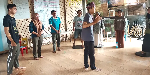 Ahmad Mansur, Indonesia