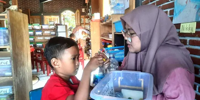 Ana Luthfiyatun Nadhifa, Pati, Central Java, Indonesia
