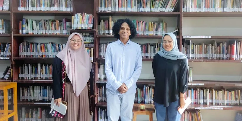 Membangun Perpustakaan Anak dengan Hati: Sebuah Perjalanan dan Pelajaran yang Dipetik