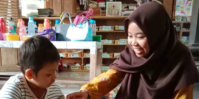 Dhea Intan Puspita Sari, Indonesia