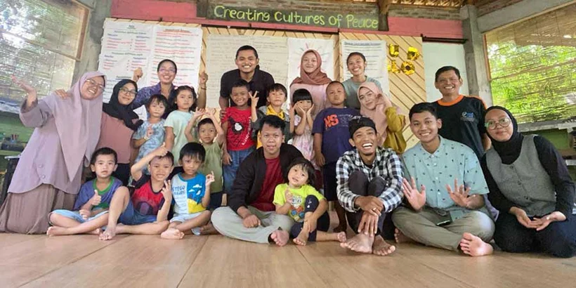 Bagaimana Kolonialisme Menjajah Pikiran Kita dan Menciptakan Siklus Kekerasan (Bagian I)