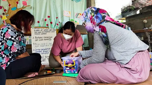 Agreements to Practice Peace: Parent Education at Joglo Preschool