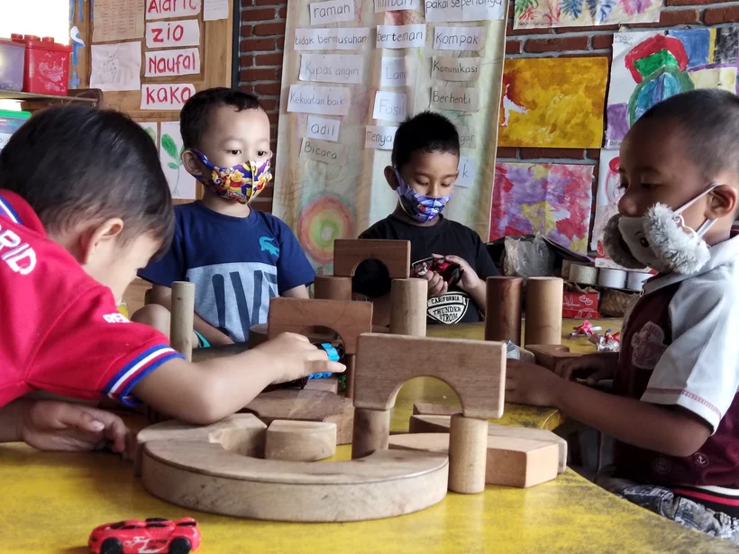Unit Blocks: Play Equipment Produced by Peace Place