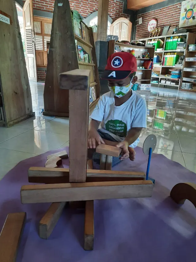 Unit Blocks: Play Equipment Produced by Peace Place