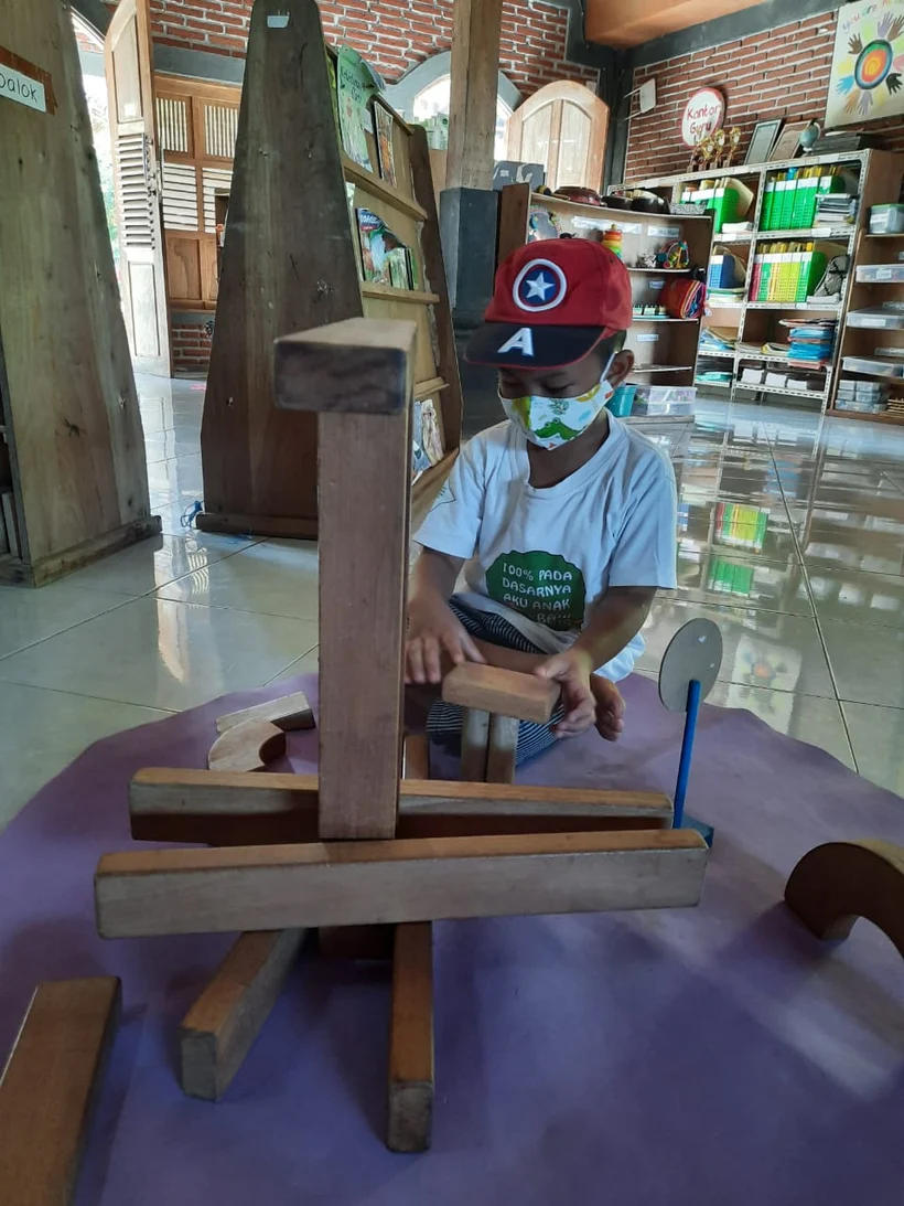 Unit Blocks: Play Equipment Produced by Peace Place
