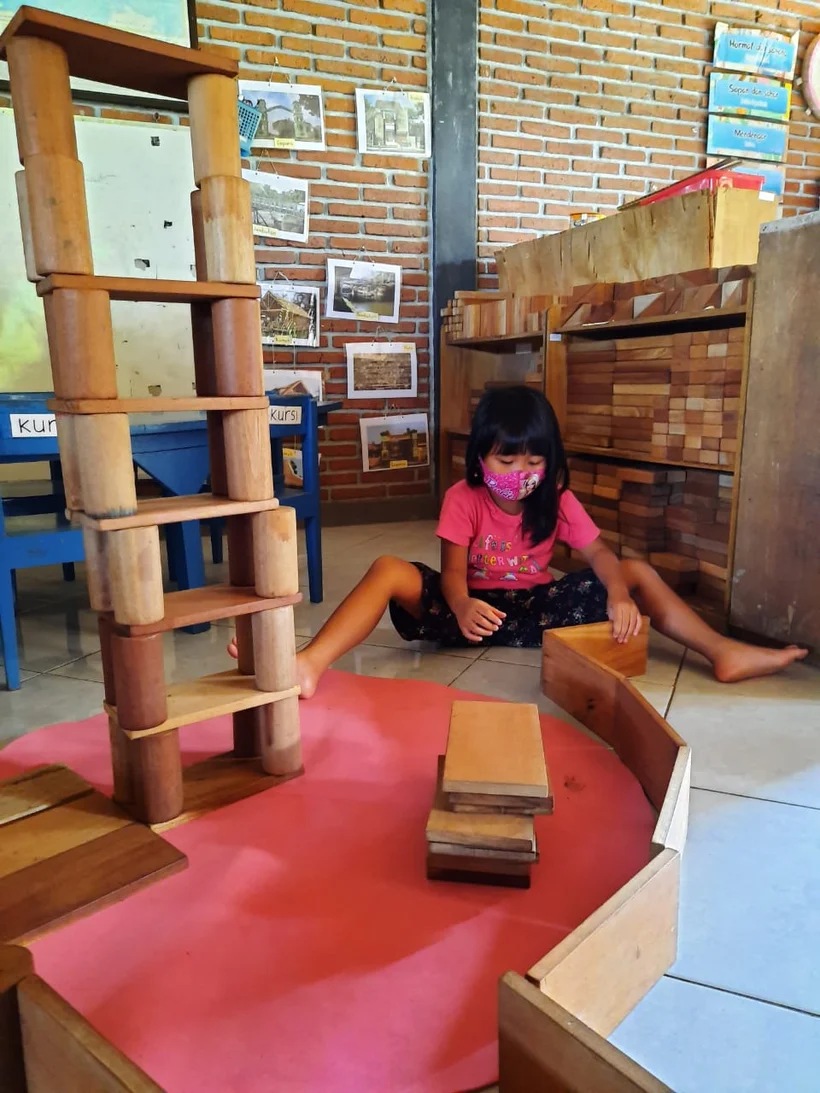 Unit Blocks: Play Equipment Produced by Peace Place