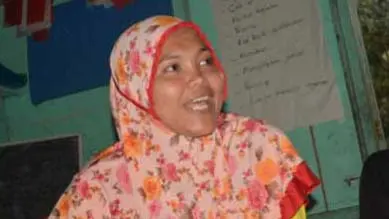Ani, Tunas Baru Early Childhood Teacher, Barak Induk in her daily life.